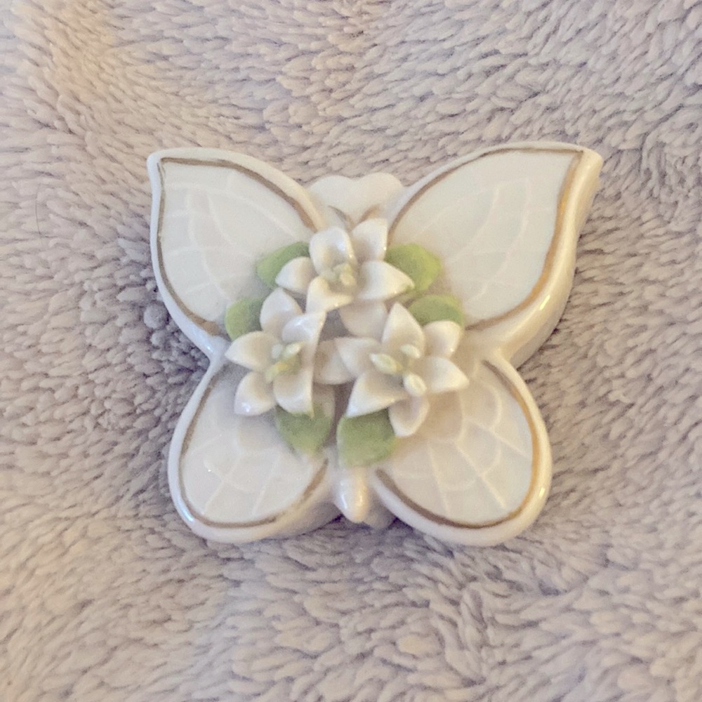 Cream butterfly porcelain jewelry box with gold trim